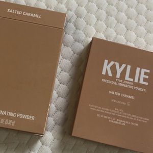 Kylie Cosmetics Makeup - KYLIE JENNER HIGHLIGHTER Kylie Cosmetics Makeup - KYLIE JENNER HIGHLIGHTER